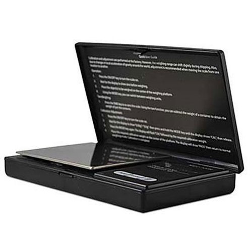 MEC Reloading Scale Kit takaa tarkat ja johdonmukaiset kuormat joka kerta, 100g kapasiteetilla ja 0.1 grain tarkkuudella. Mukana vaaka, astia ja kalibrointipaino.