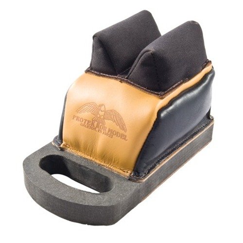 Deluxe Protektor Rear Bag, jossa on kantokahva ja paksu pohja, tarjoaa vakautta ja tukea F-luokan kilpailuissa ja kenttäammunnassa.