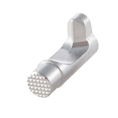 Pidempi ja syvälle uurrettu 1911 BULLET PROOF® magazine release takaa nopean ja varman lippaiden vaihdon, valmistettu korkealaatuisesta teräksestä.